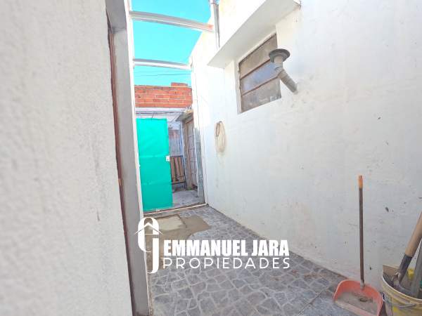 Venta ph 2 ambientes con patio