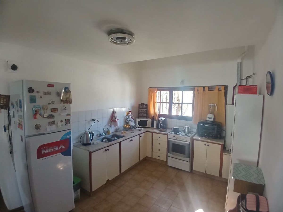 SE VENDE CASA EN RIO CUARTO