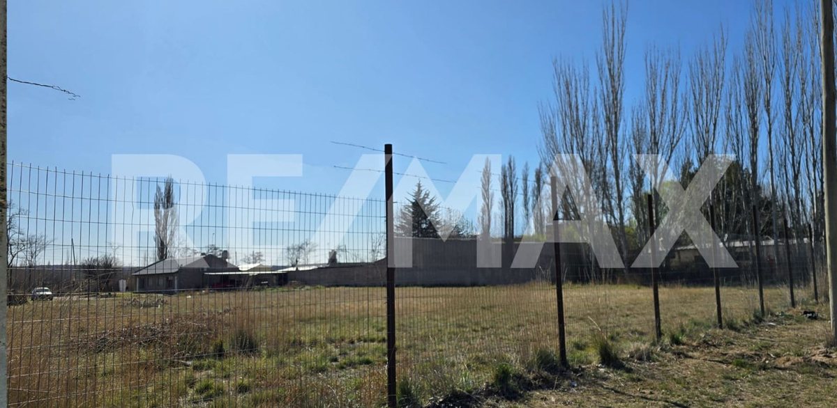 TERRENO DE 663 M2 EN PLOTTIER