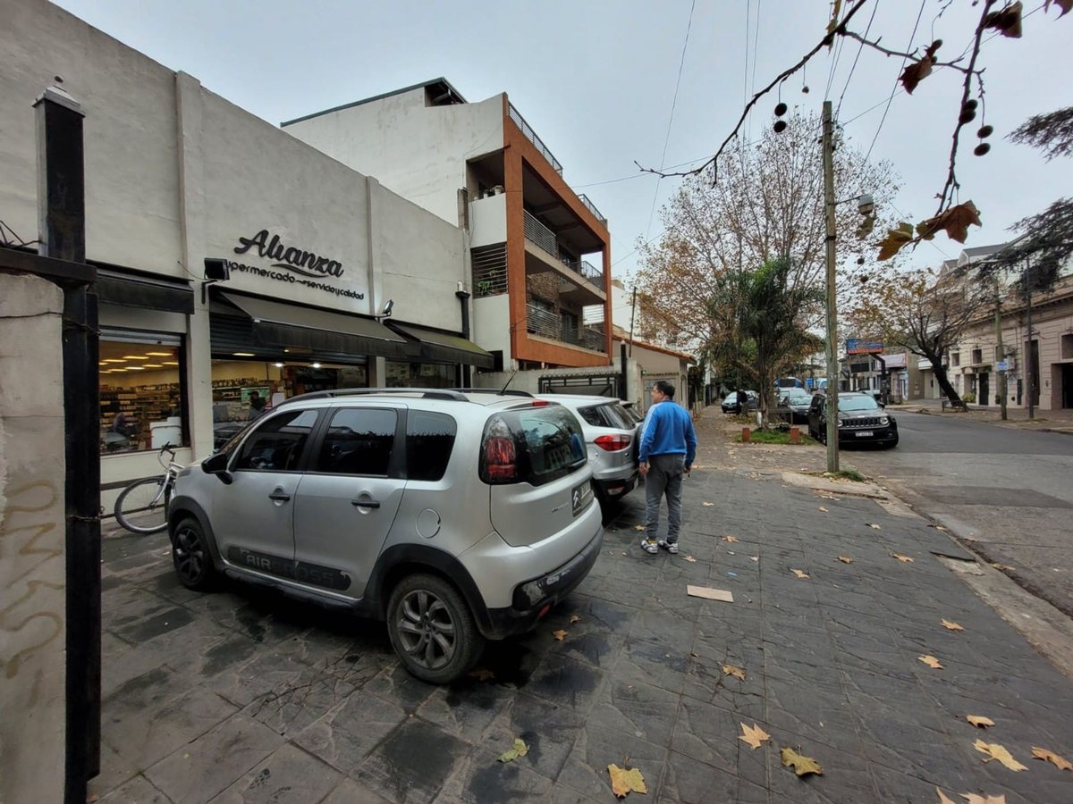 MUY LINDO MONOAMBIENTE CONTRAFRENTE EN MARMOL