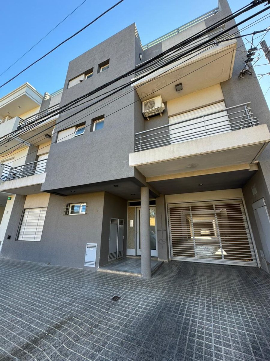 SE VENDE DEPARTAMENTO EN PERGAMINO  CON COCHERA