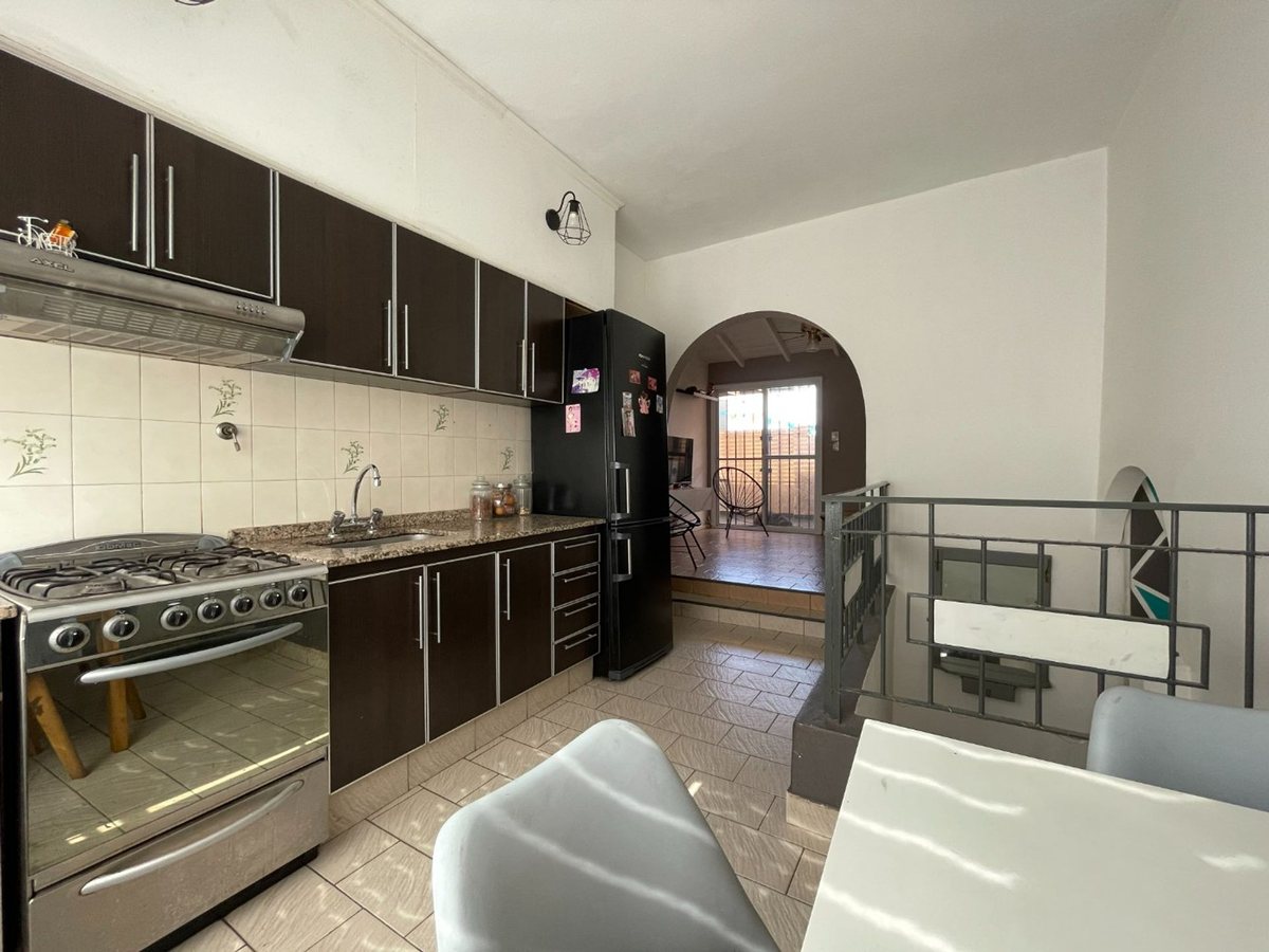 VENTA CASA PH 3 AMB, PATIO-TERRAZA, ACEPTA PERMUTA