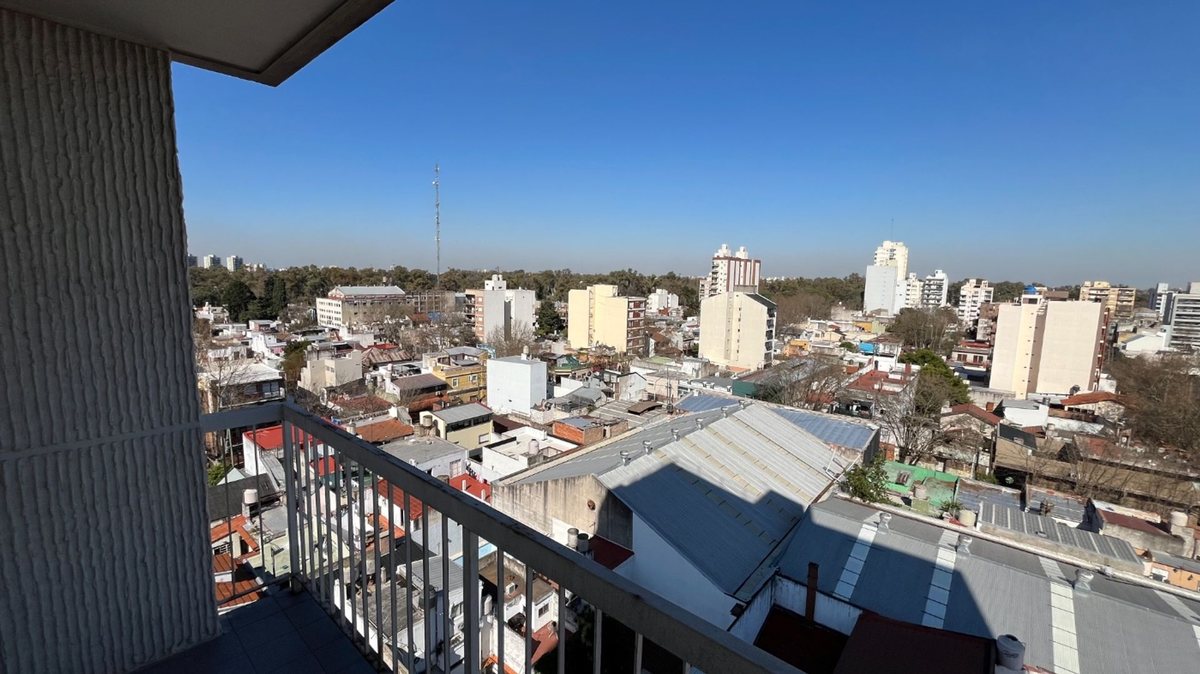 DPTO 2 AMB EN VENTA EN SANTOS LUGARES-DOBLE BALCON