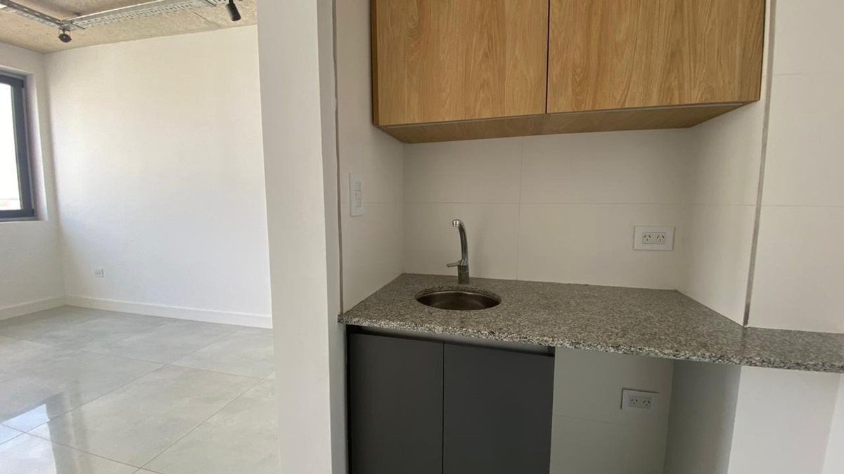 ALQUILER OFICINA MODERNA BARRIO SAN JOSÉ 32M2