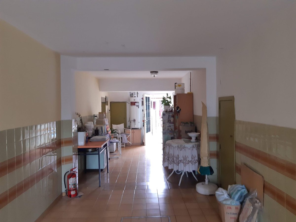 CASA 4 AMB EN VENTA EN BÉCCAR CON QUINCHO Y PILETA