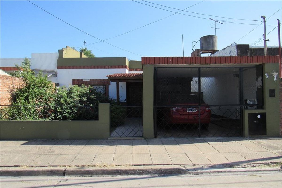 EN VENTA CASA 3 AMBIENTES SAN ANTONIO DE PADUA