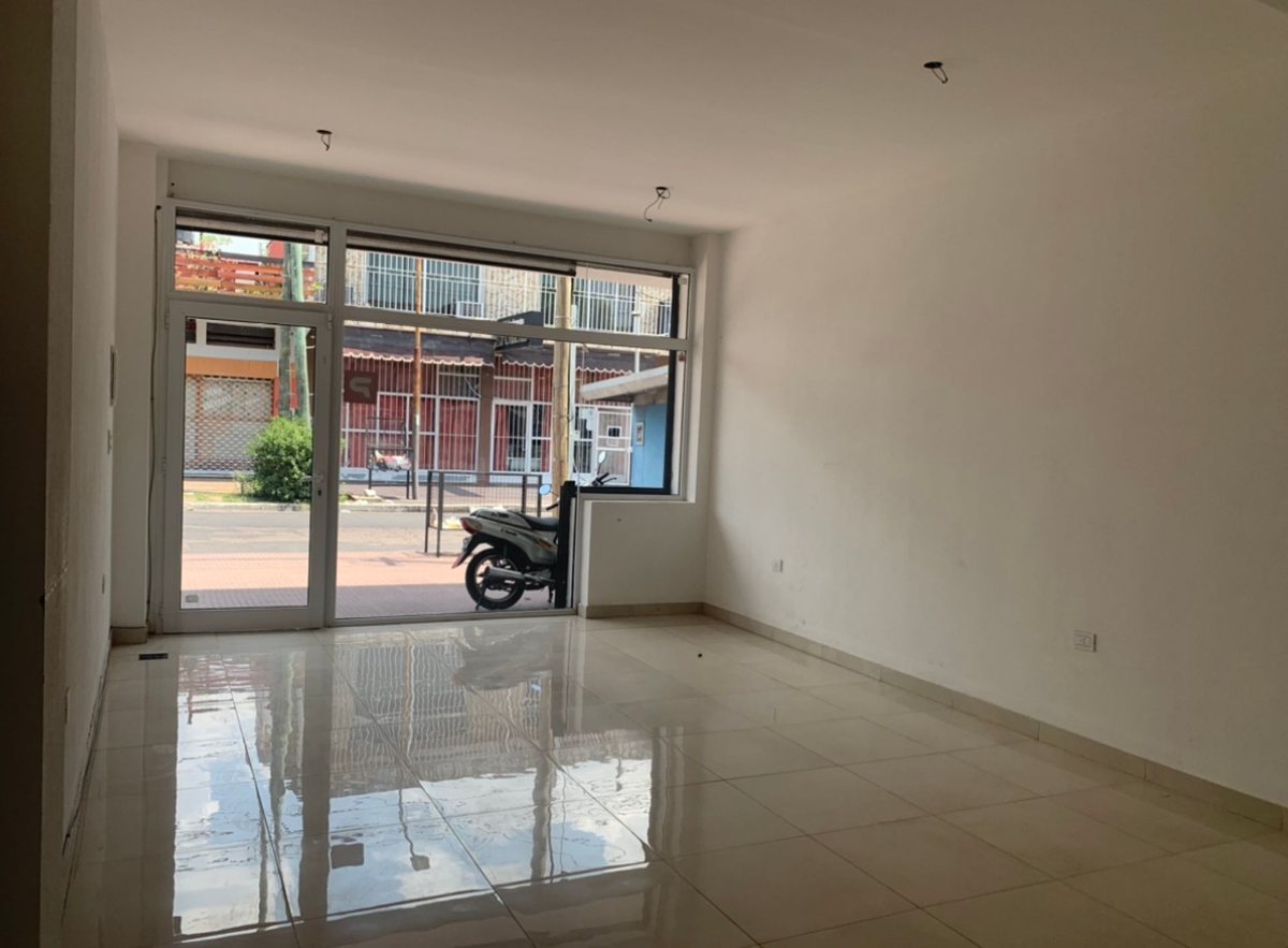 Venta local moderno a la calle - Padua Av. Noguera