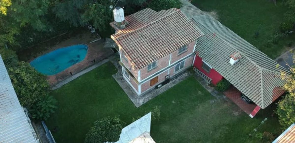 Casa Quinta  con parque y Pileta