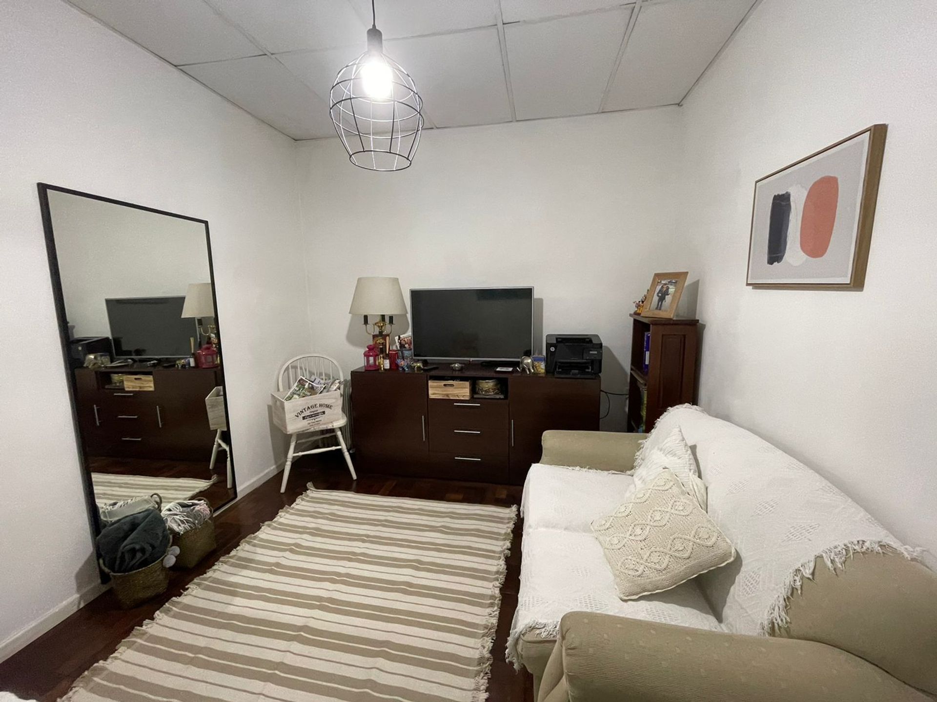 VENTA CASA 4 AMBIENTES CON PILETA,PARQUE Y COCHERA