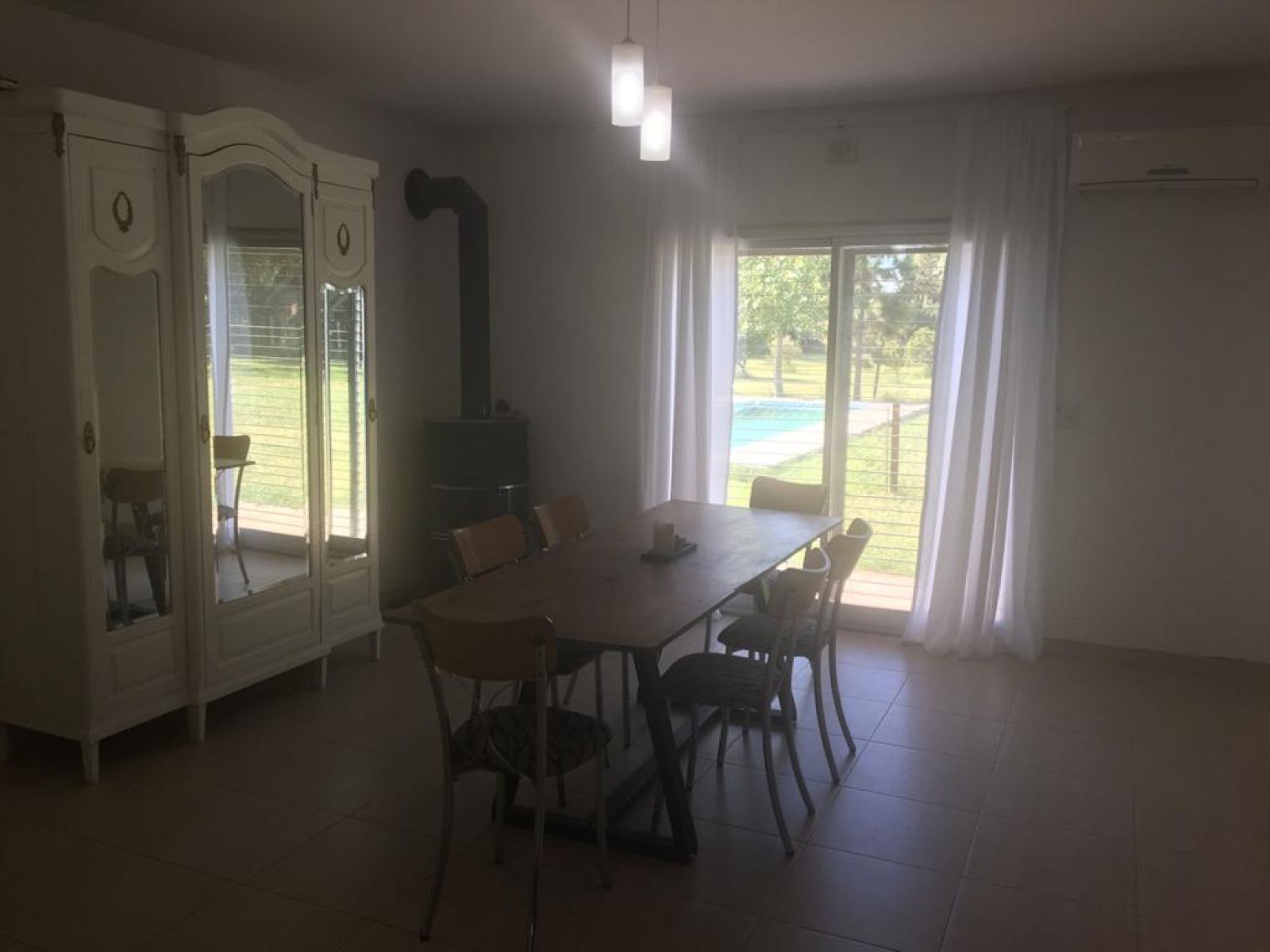 VENTA CASA DOS DORMITORIOS CON PISCINA IBARLUCEA BARRIO TERRUÑO