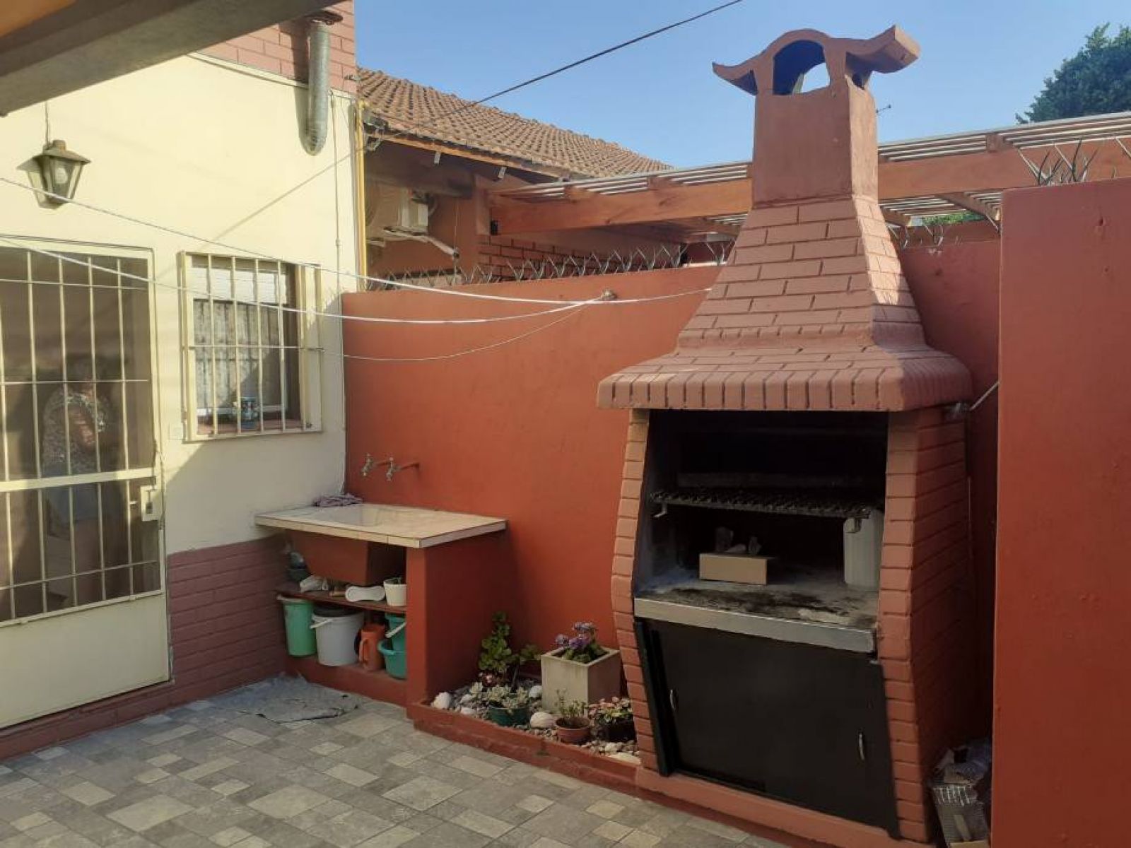 Venta de Duplex de 3 ambiente con Doble Cochera y Parrilla