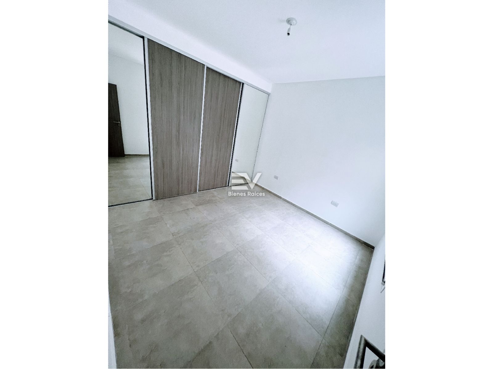 VENTA. COFICO. CASA / DEPARTAMENTO 2 DORMITORIOS CON TERRAZA DE 100 MTS CON ASADOR