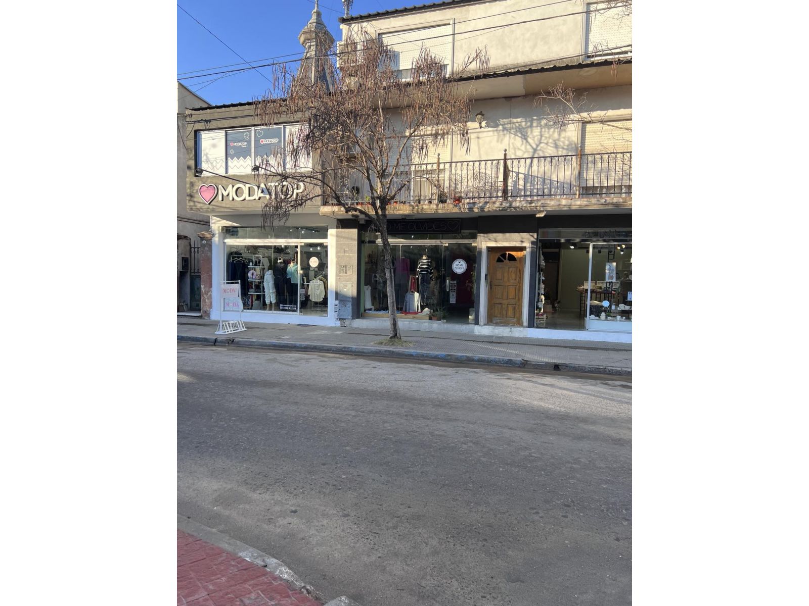 Importante propiedad en venta en la esquina de Yrigoyen y Eva Perón