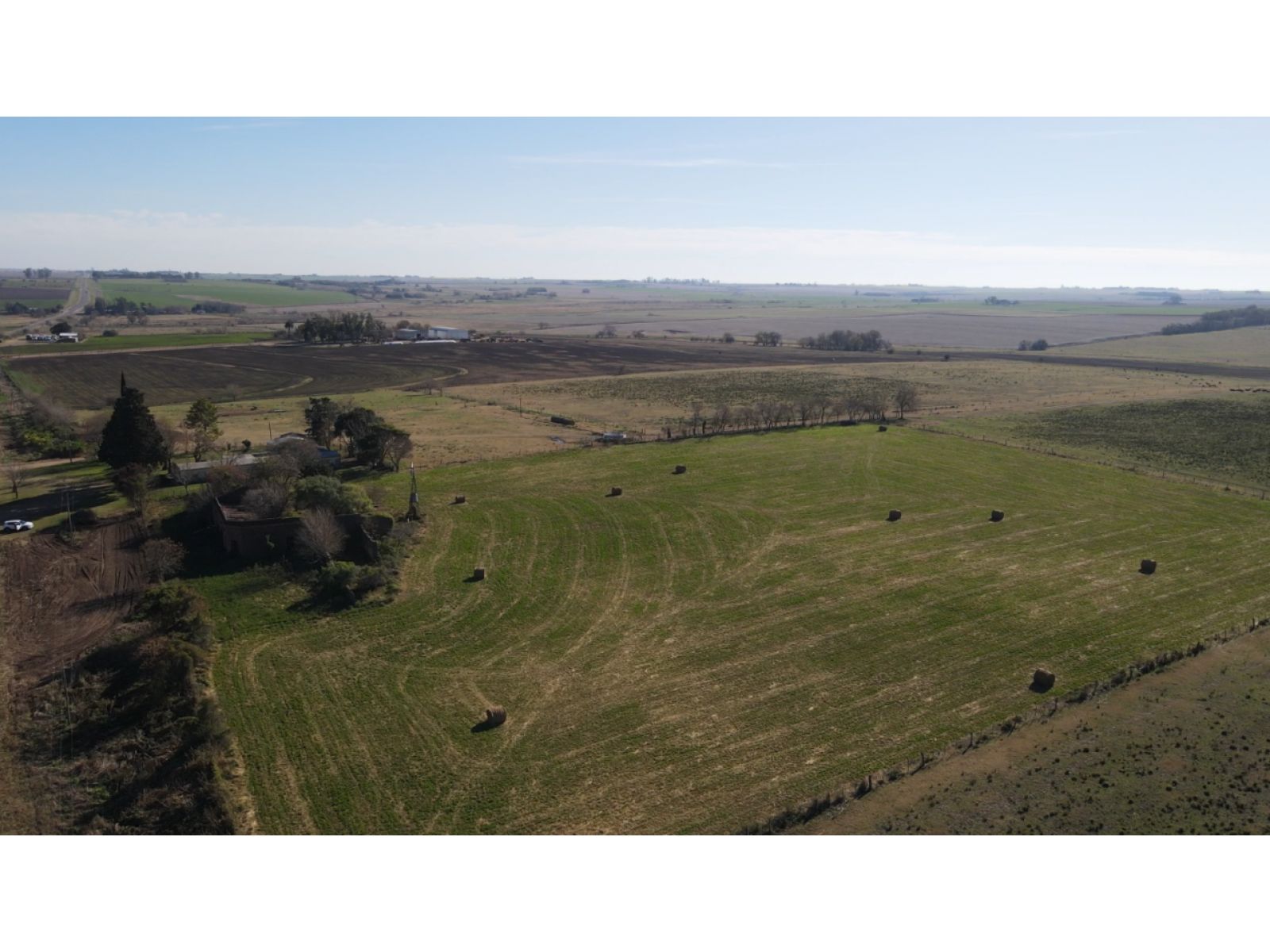 Tres hectareas sobre ruta 11, ideal para emprendimiento rural o turístico.  Pajonal - Victoria, Entre Ríos.