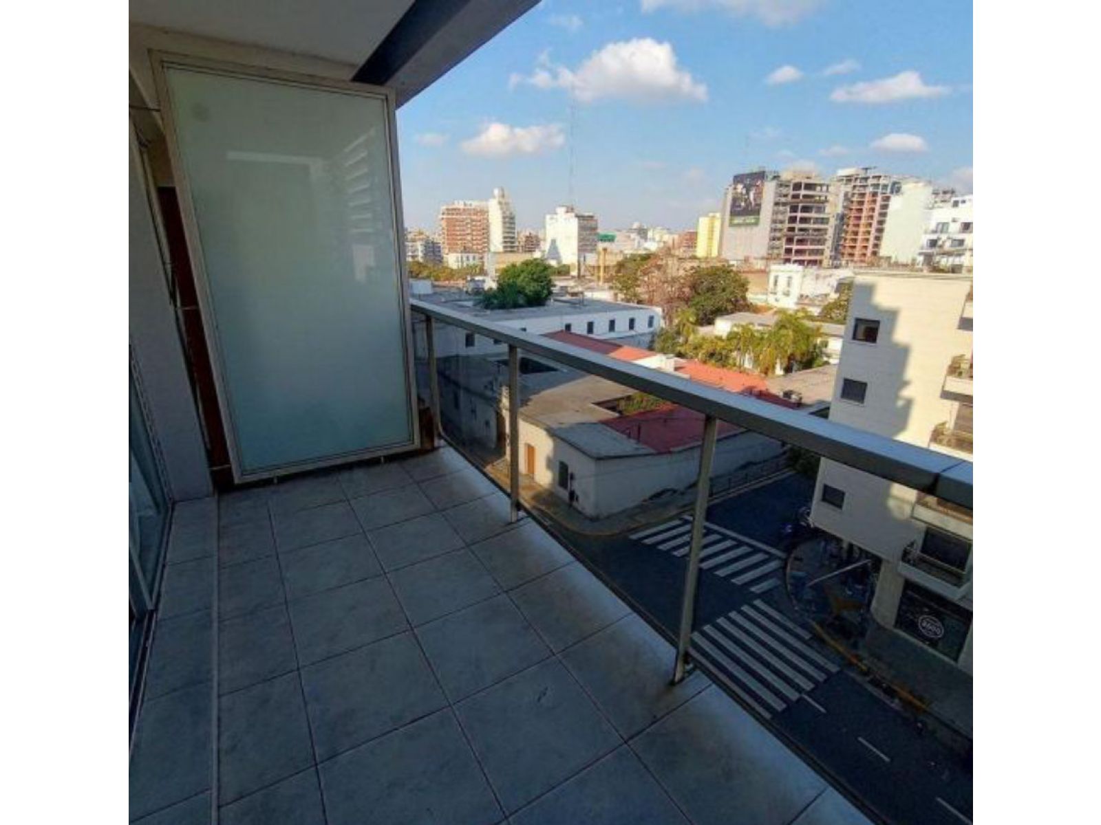 VENTA!!! Monoambiente Con Balcón Frente a la UADE, Caba.