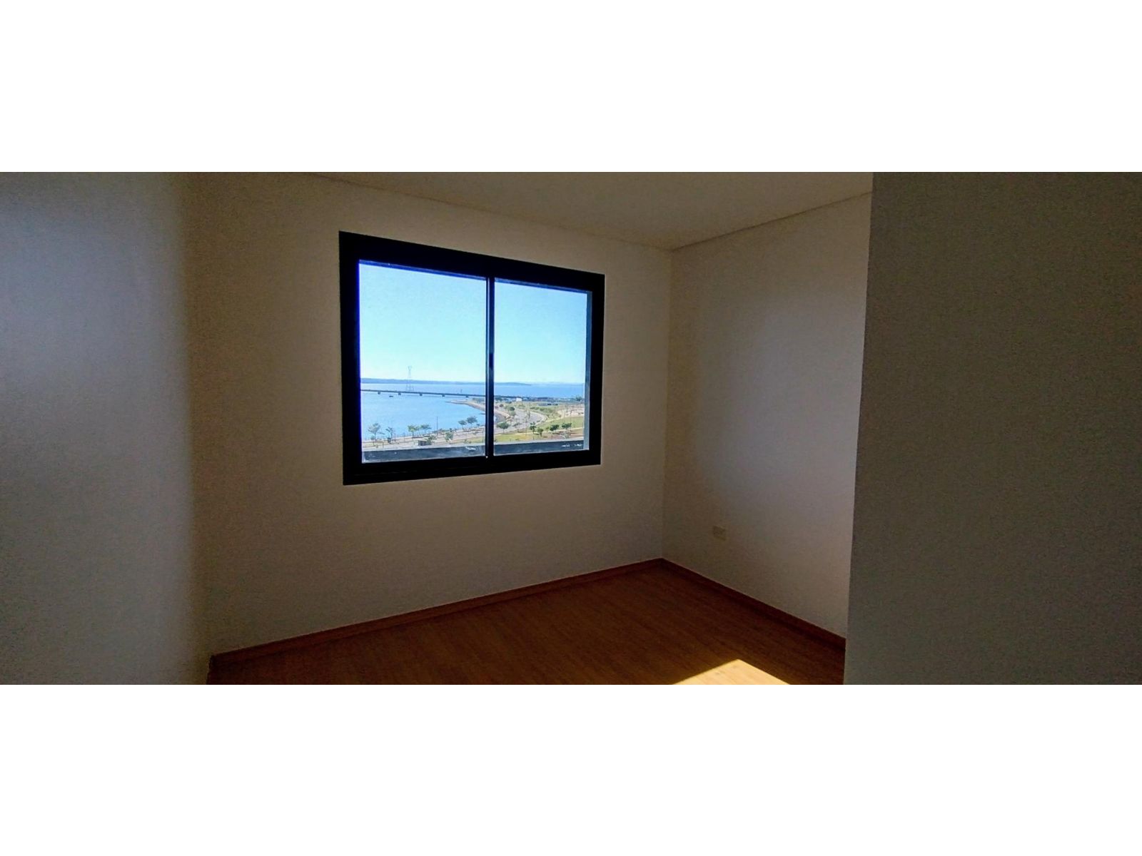 SE VENDE DEPARTAMENTO 2 DORMITORIOS CON VISTA AL RÍO, POSADAS, MISIONES