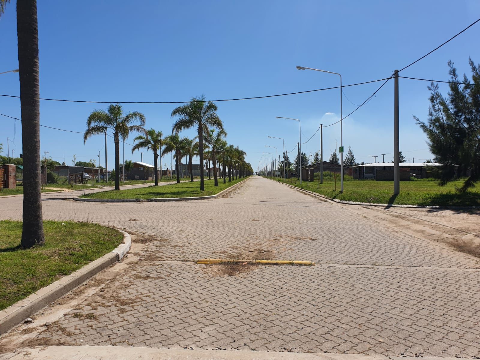 TERRENO ARROYO SECO - 360 M2 - SOBRE AVENIDA