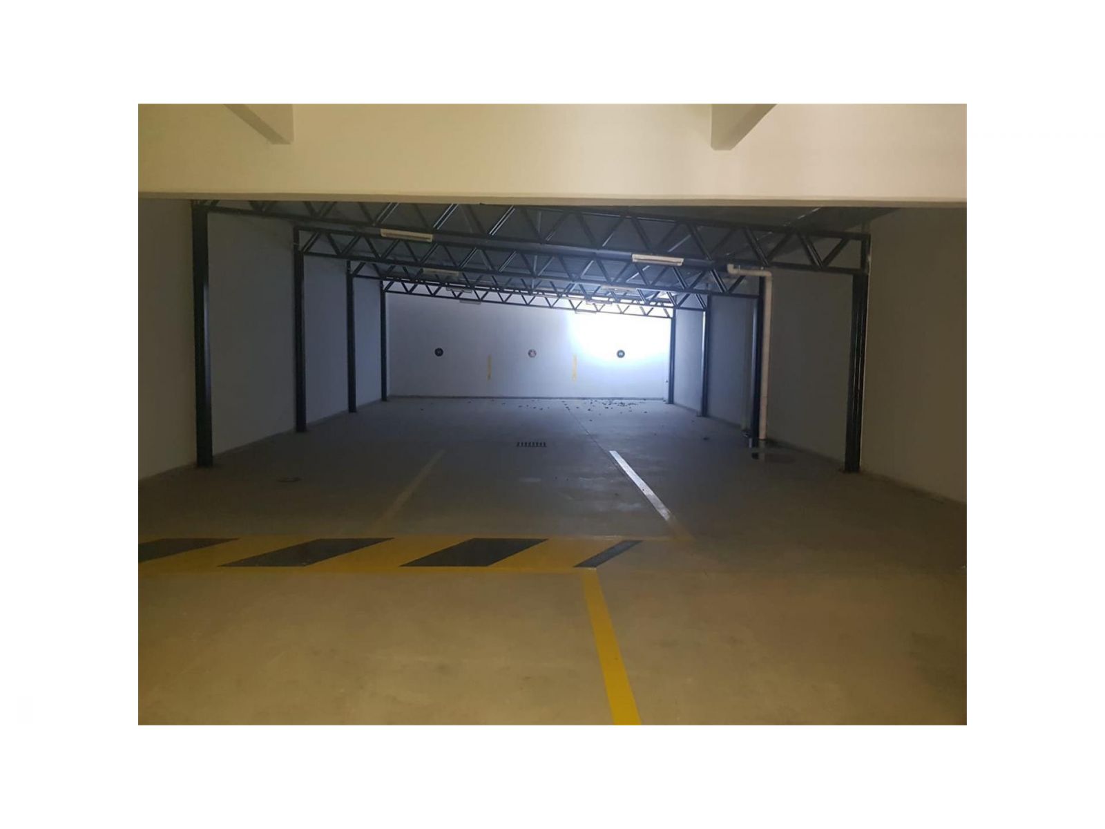 VENTA COCHERAS Y GARAGE EXCLUSIVO! BARRIO MARTIN -9 de Julio 300-