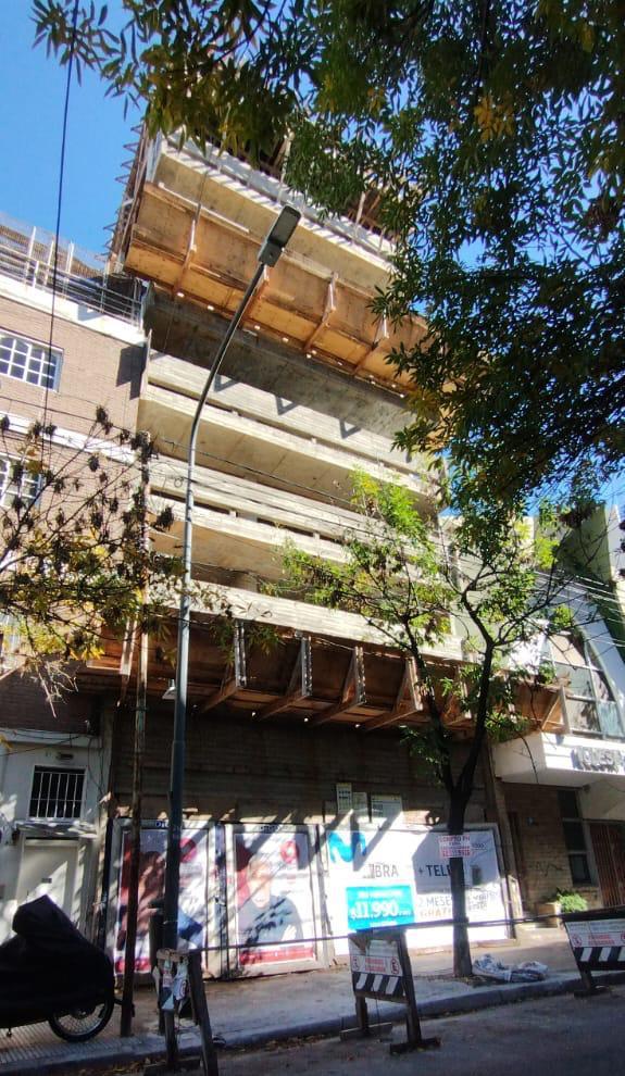 VENTA DEPARTAMENTO SEMIPISO DE 1 AMBIENTE DIVISIBLE EN PALERMO HOLLYWOOD