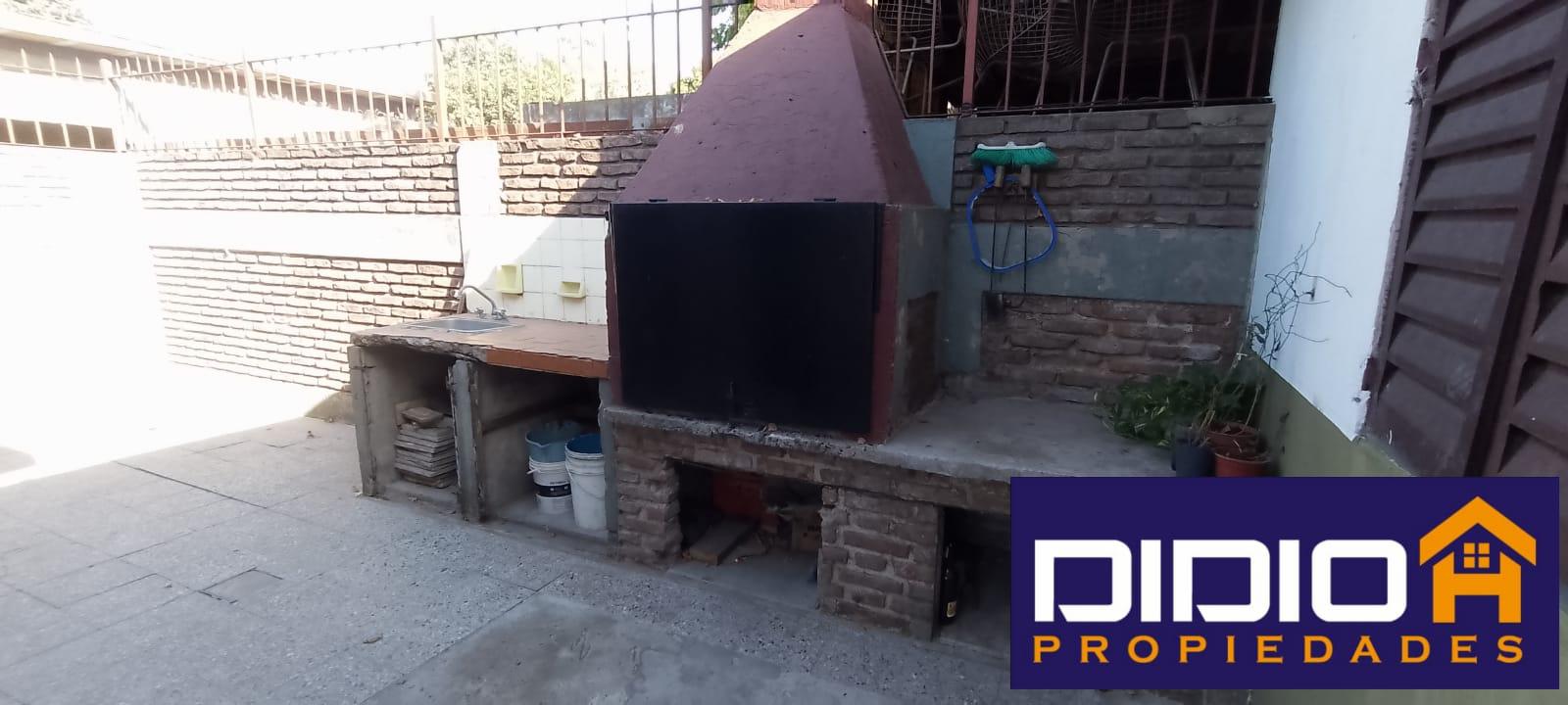 Casa en  venta Barrio Corimayo Burzaco- 4 ambientes con pileta- APTA CREDITO