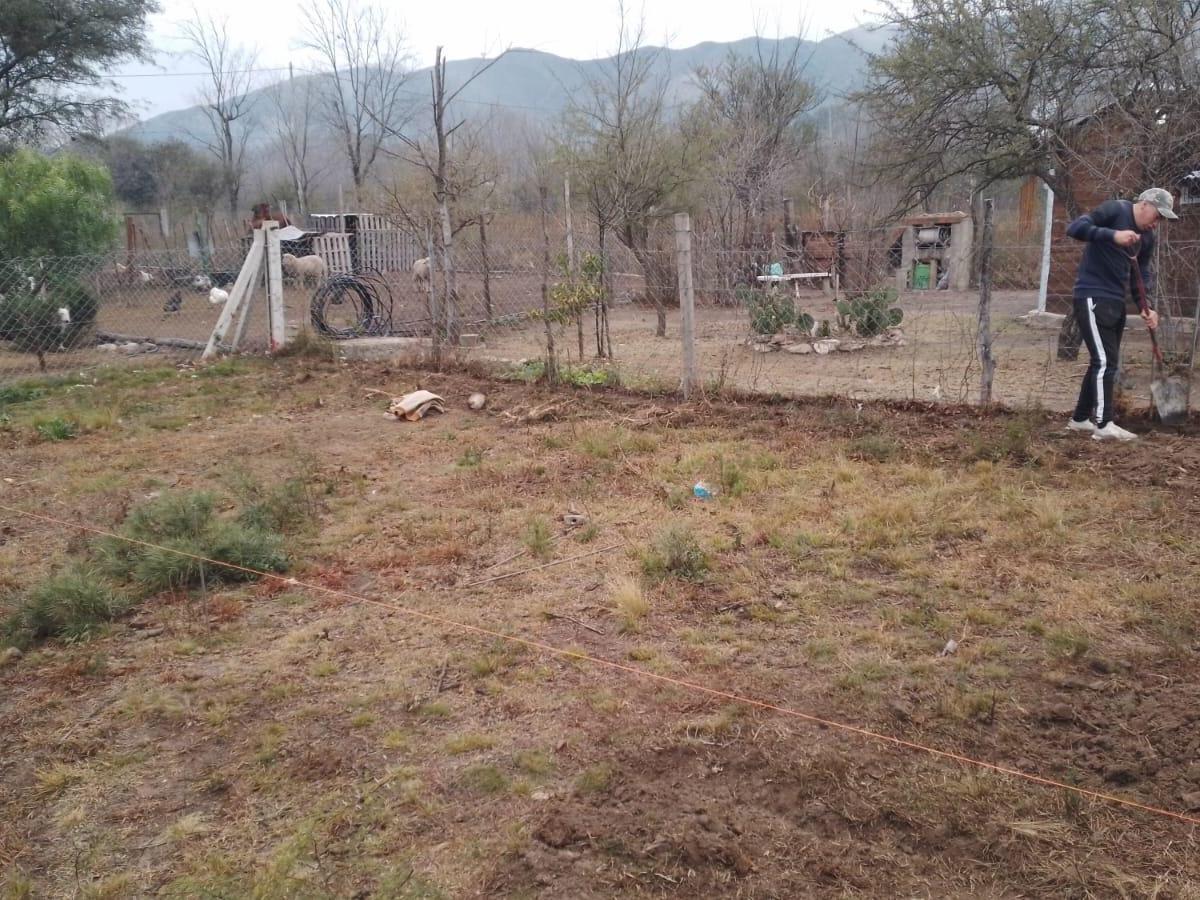 TERRENO  PLANO AL PIE DE LA MONTAÑA EN COSQUIN CON TRES PLATAFORMAS REF : 1986