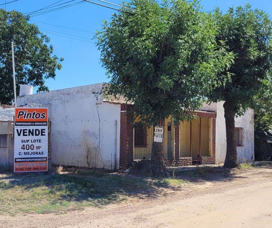 Casa sobre Irigoyen esquina Junín