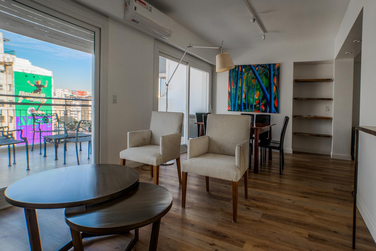 ¡Piso alto c/balcón terraza, c/3 dormitorios, dependencia, cochera, reciclado 2021, USD 3026/M2!