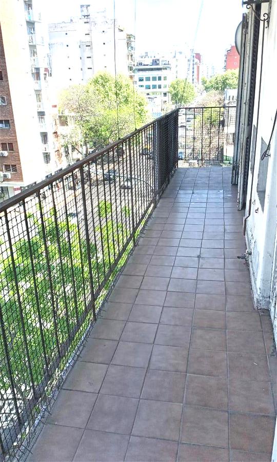 Venta Almagro 3 ambientes balcon luminoso