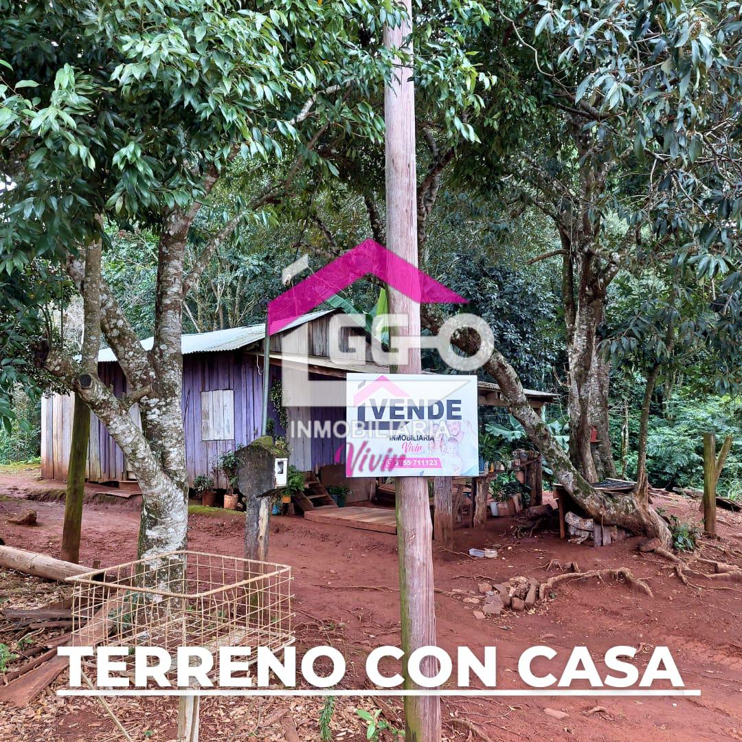 Terreno con casa sobre Calle Pedro Núñez, zona urbana.