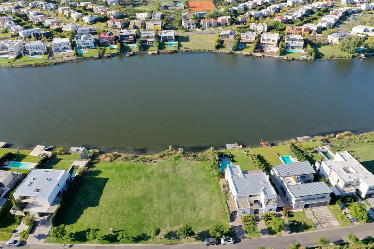 Lote al Lago en Venta en Barbarita - La mejor Vista