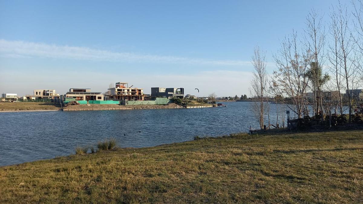 Lote en venta a la laguna San Sebastian Area 6