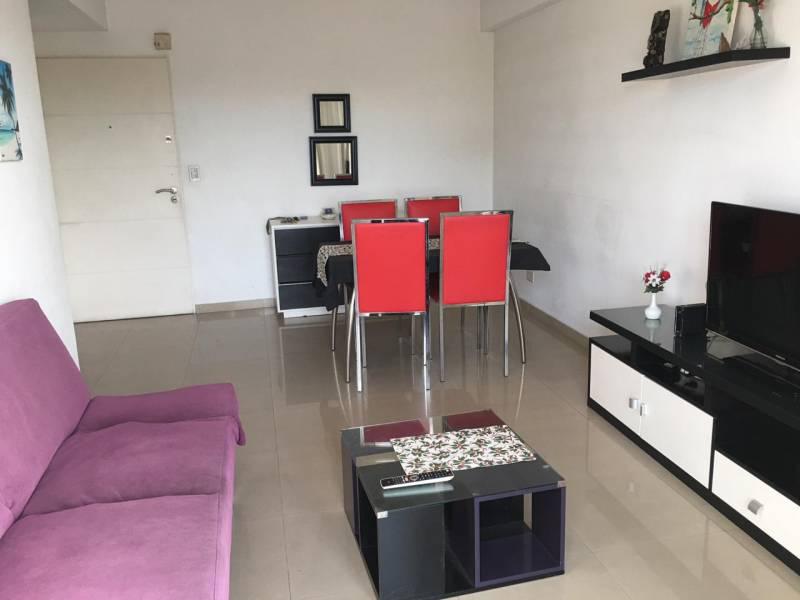 VENDO EXCELENTE DEPARTAMENTO 2 AMBIENTES, AMPLIOS Y MUY LUMINOSO