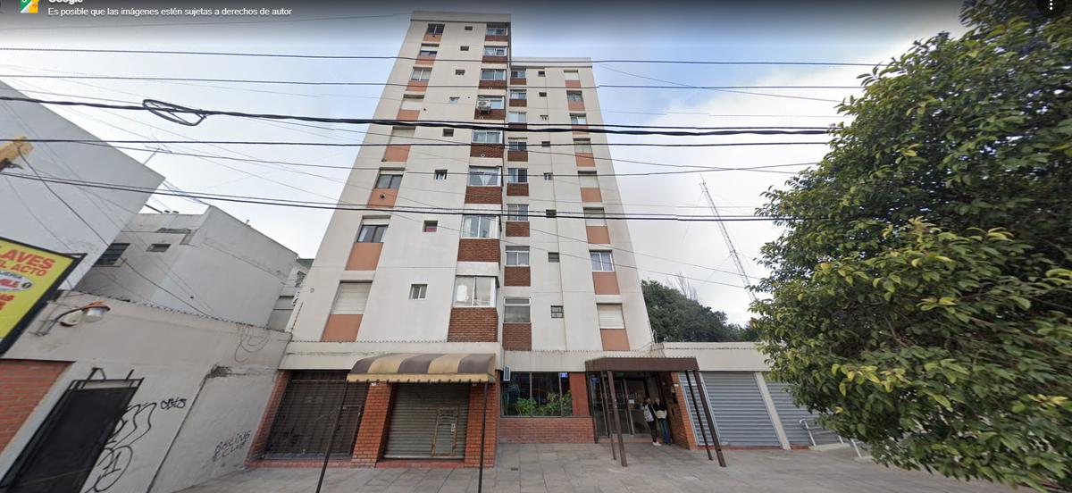 En Venta  Hermoso Departamento de 3 Ambientes en Edificio Tabati - Moreno Centro - 2 Dormitorios