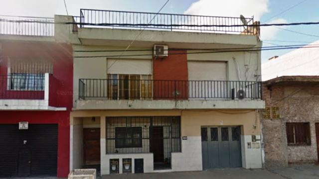 Venta PH en Valentín Alsina Tipo Casa al frente con jardín propio