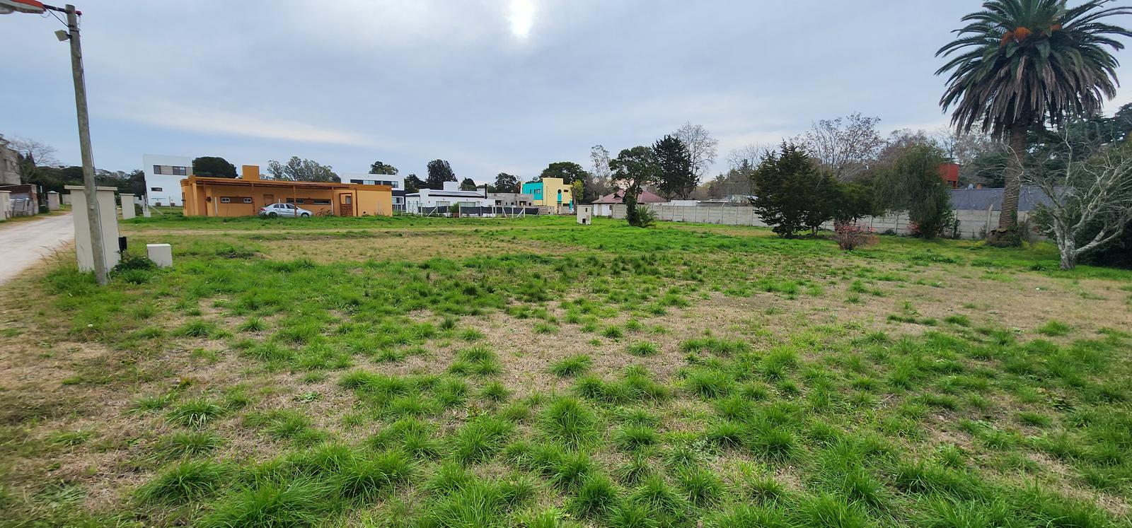 Venta terrenos (lotes) de 432 m2  barrio cerrado en Villa Elisa
