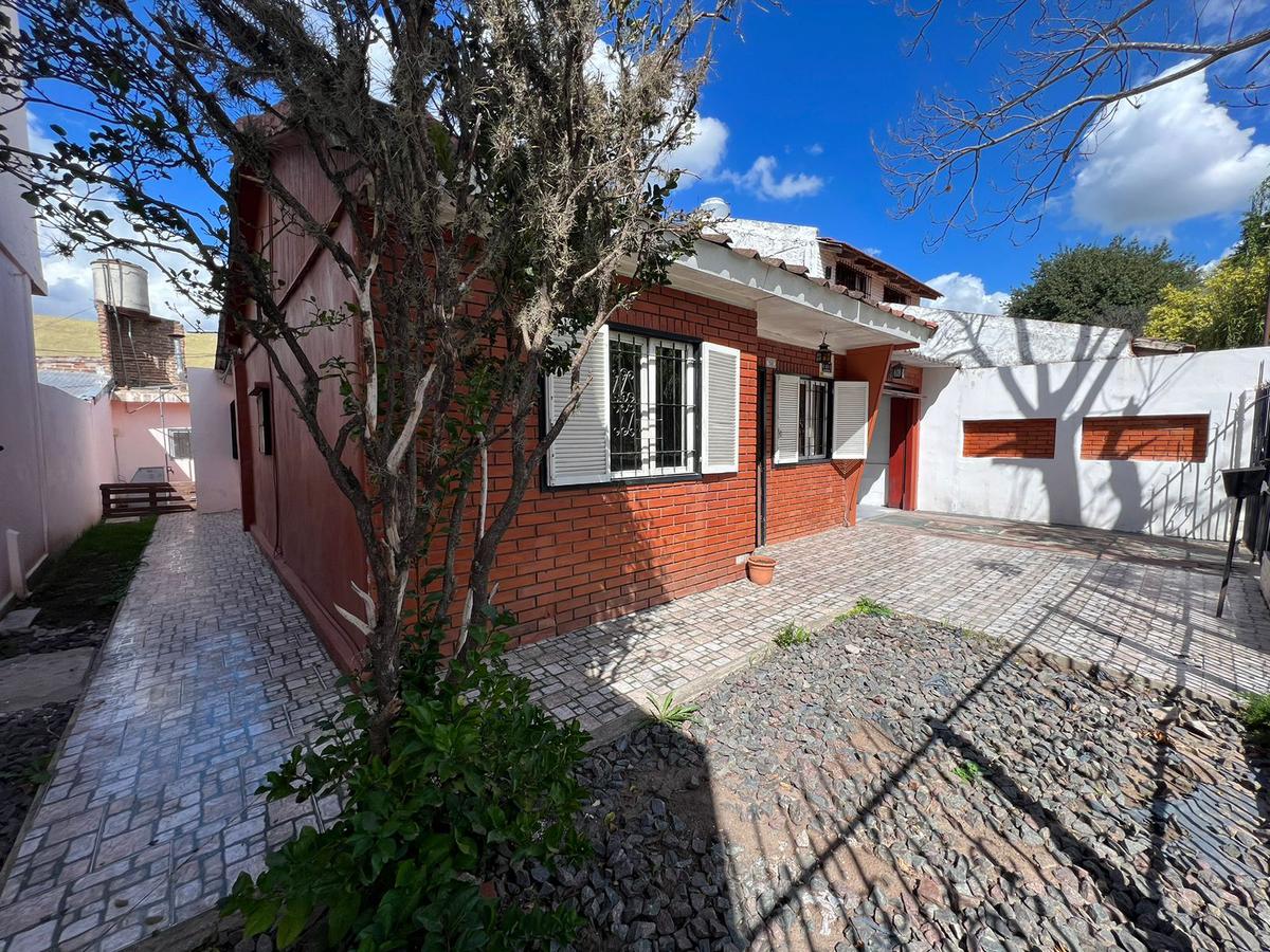 Venta Casa en Ezeiza 3 dormitorios con cochera