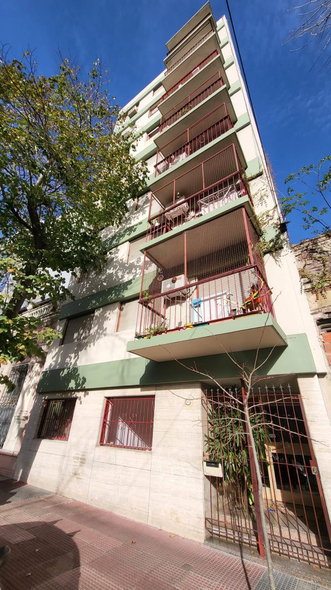 Departamento 3 ambientes en venta en Parque Patricios