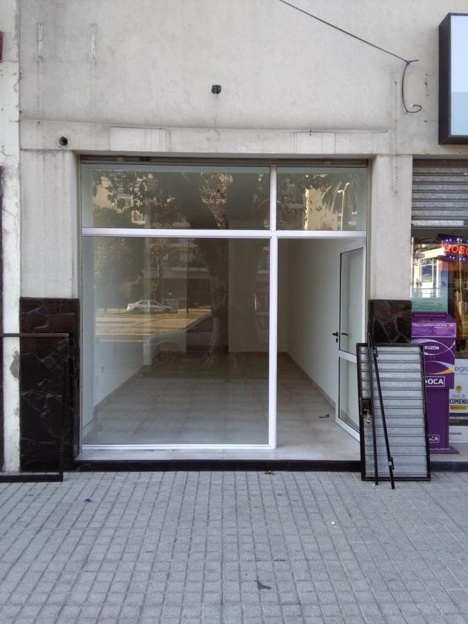 Avenida Mitre 5800 ¡Local comercial en alquiler!