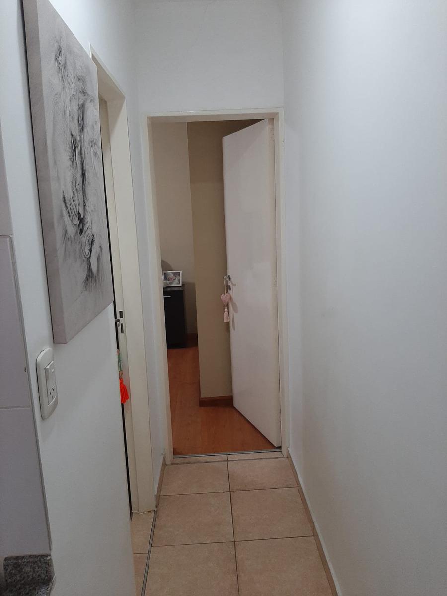 Departamento en planta baja- un dormitorio- con patio- lourdes