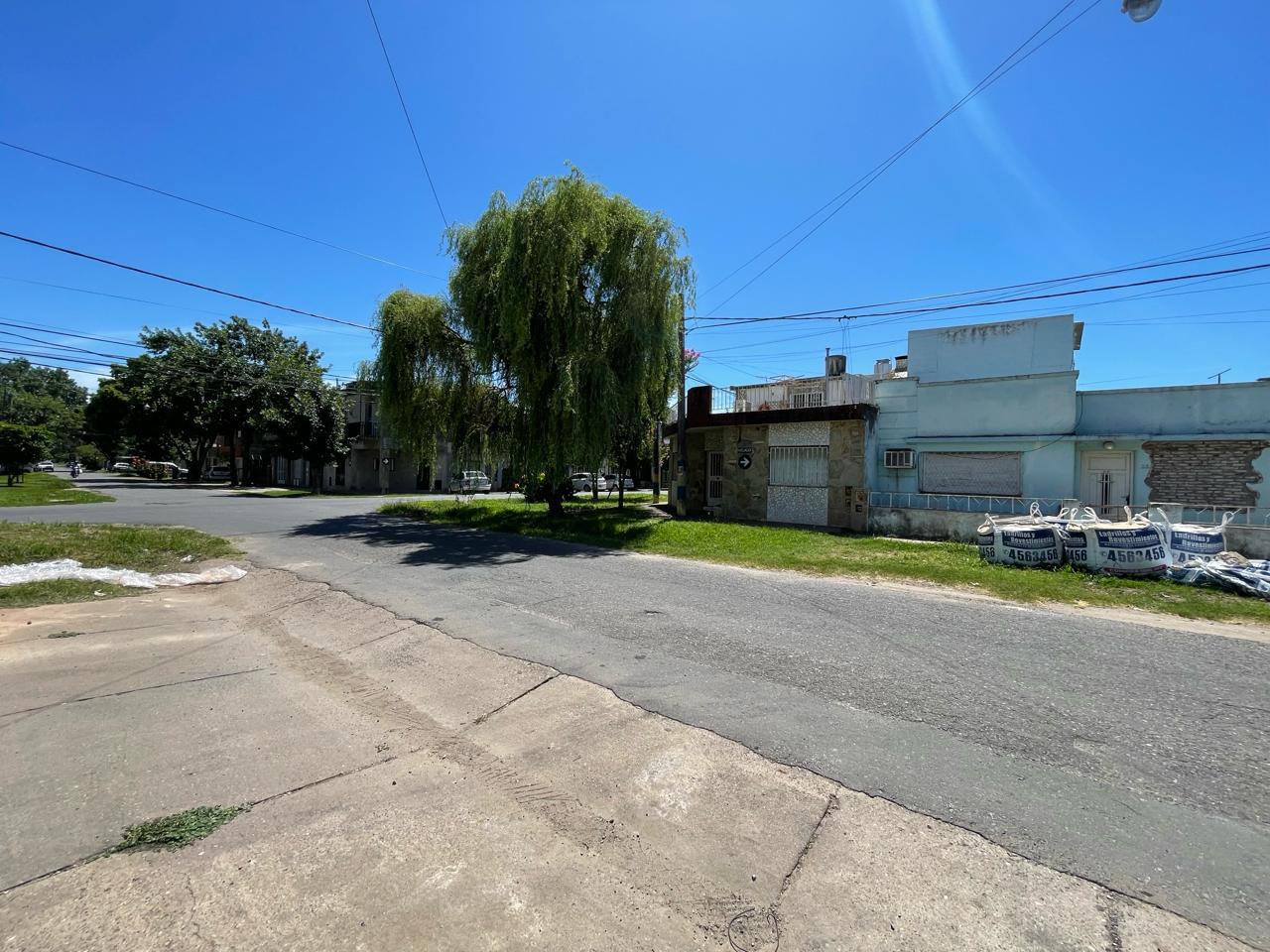 VENTA/PERMUTA- Galpón - Oficina y vivienda - 2 dormitorios - Belgrano, Rosario