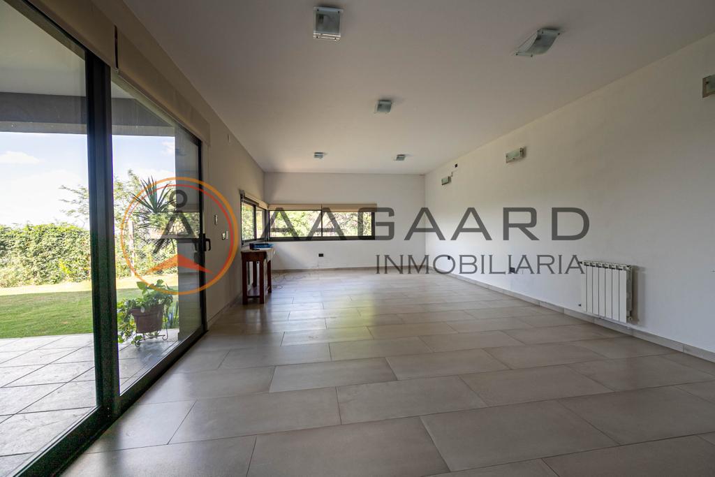 CASA EN VENTA CINCO LOMAS 4D VILLA WARCALDE R/M