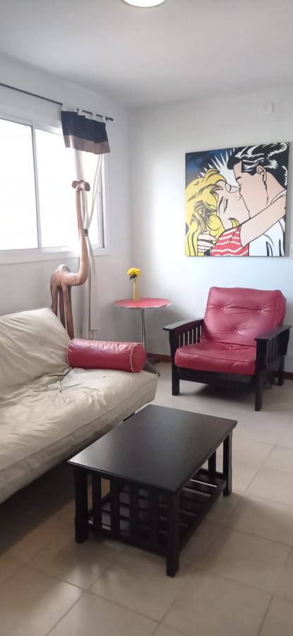 ALQUILER TEMPORARIO – PARQUE PATRICIOS – PEDRO ECHAGÜE  1700 – 2 AMB CON TERRAZA– $160.000   GASTOS