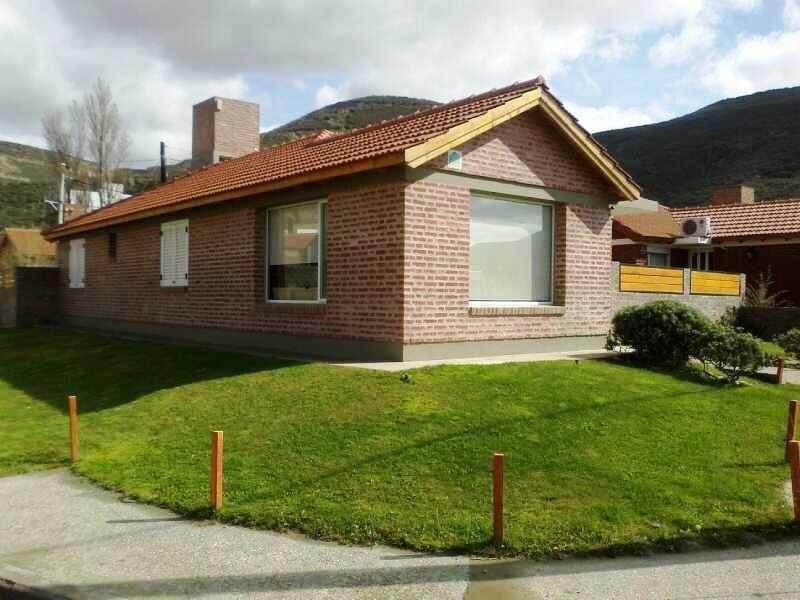 Chalet 4 amb. B° Médanos, Comodoro Rivadavia- Chubut