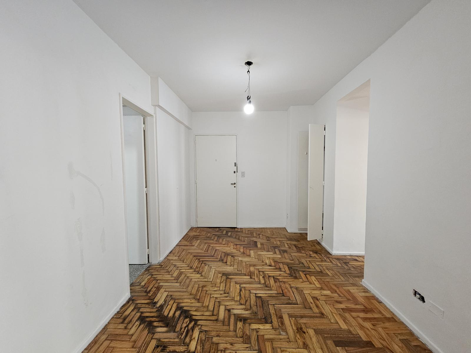 VENTA DEPARTAMENTO ALMAGRO: 3 AMBIENTES A RECICLAR - APTO PROF. -HOSPITAL ITALIANO