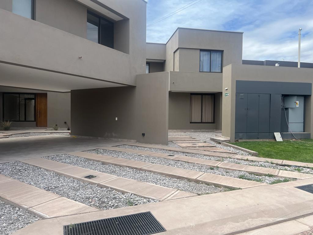 Duplex en   Barrio Plaza Rodeo