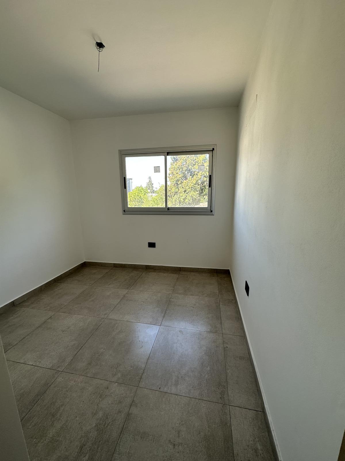 Duplex en venta. Altura Av. Solano Verá 1075