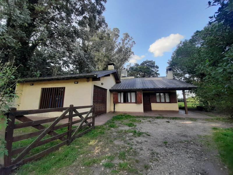 Excelente casa quinta sobre lote de 6615 mts2