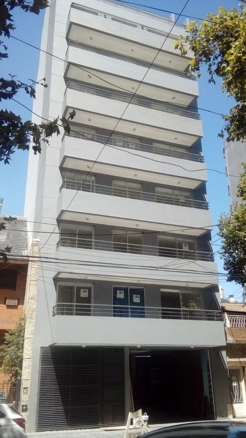 Departamento en venta - 2 dormitorios 1 baño - 70mts2 - Floresta