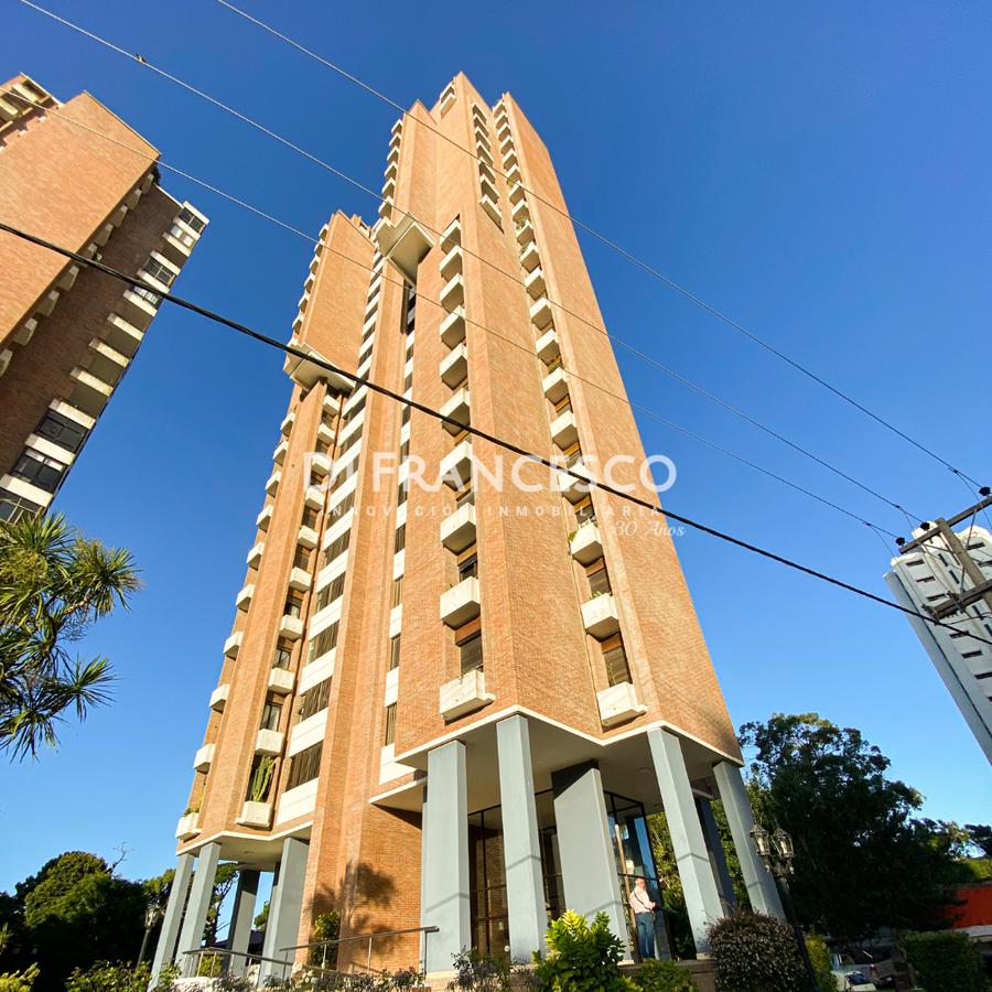 Venta - Departamento de 3 ambientes en Pinamar- CENTRO