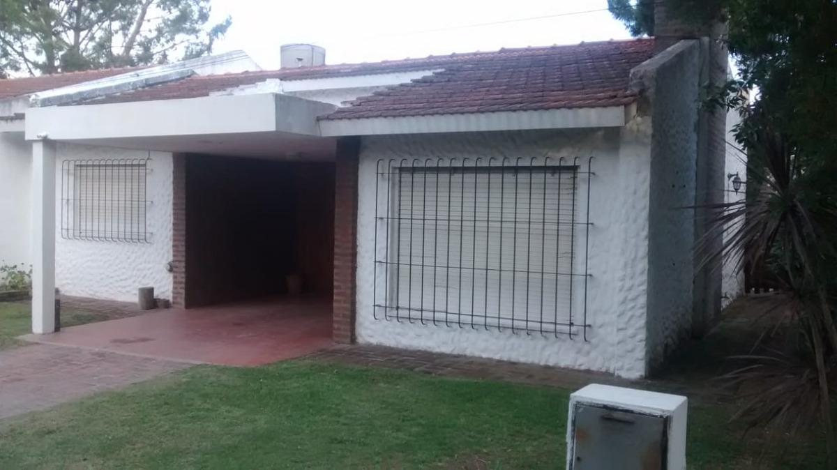 Casa en venta - 2 Dormitorios 1 Baño - Cochera - 200Mts2 - Country Hipocampo, Villa Gesell